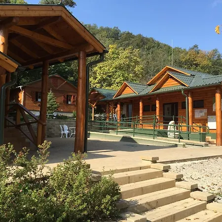 Zoldvar Holiday park *